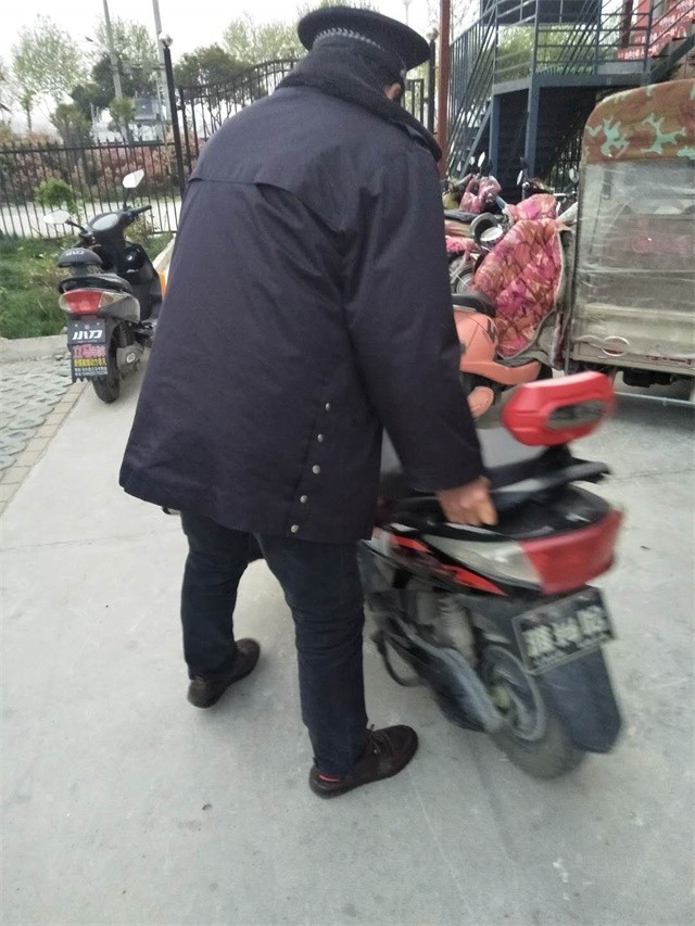 清理電動(dòng)車